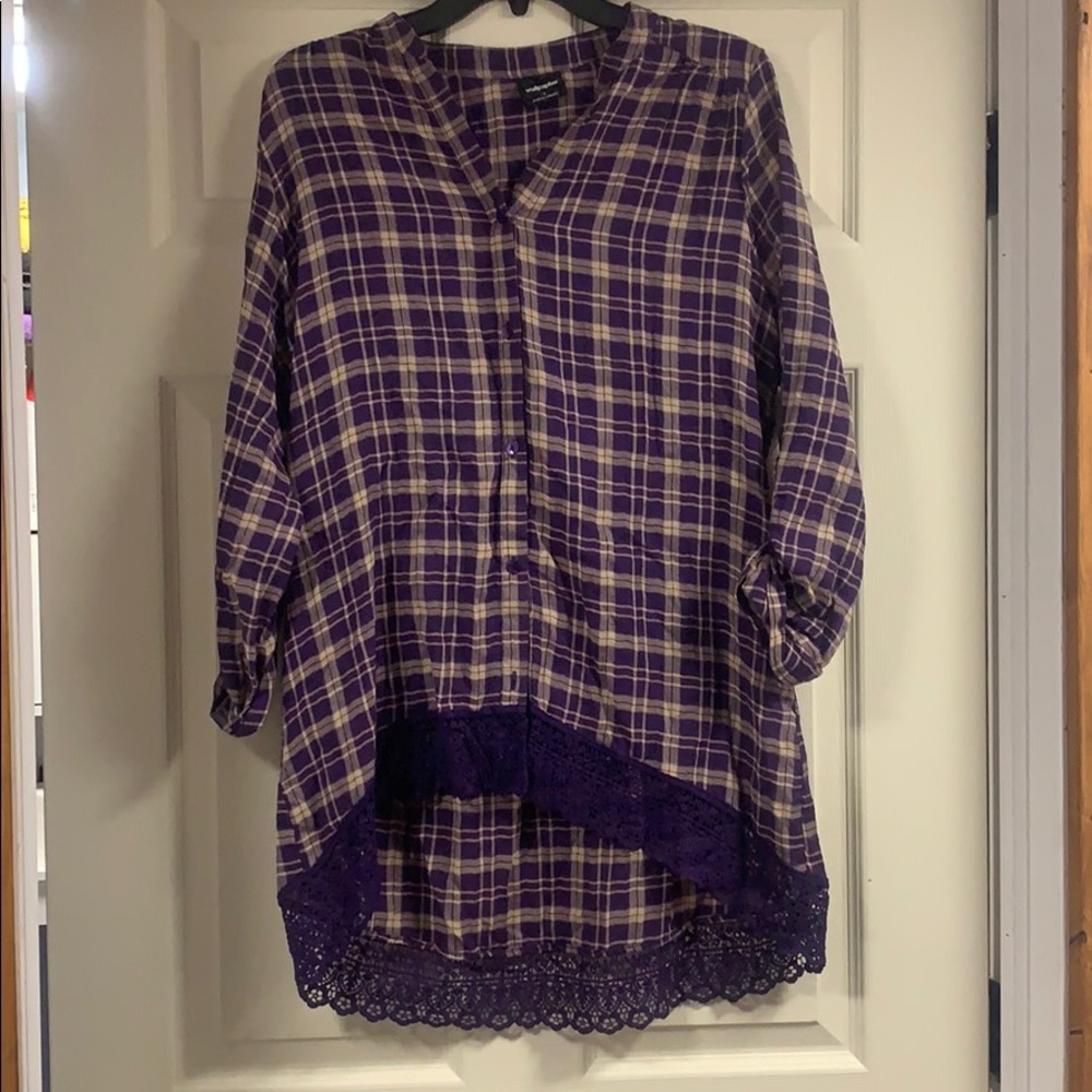 cute flannel top! 💜